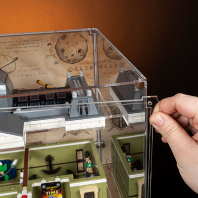 Limited Edition Display Case for LEGO® Icons: Natural History Museum (10326)