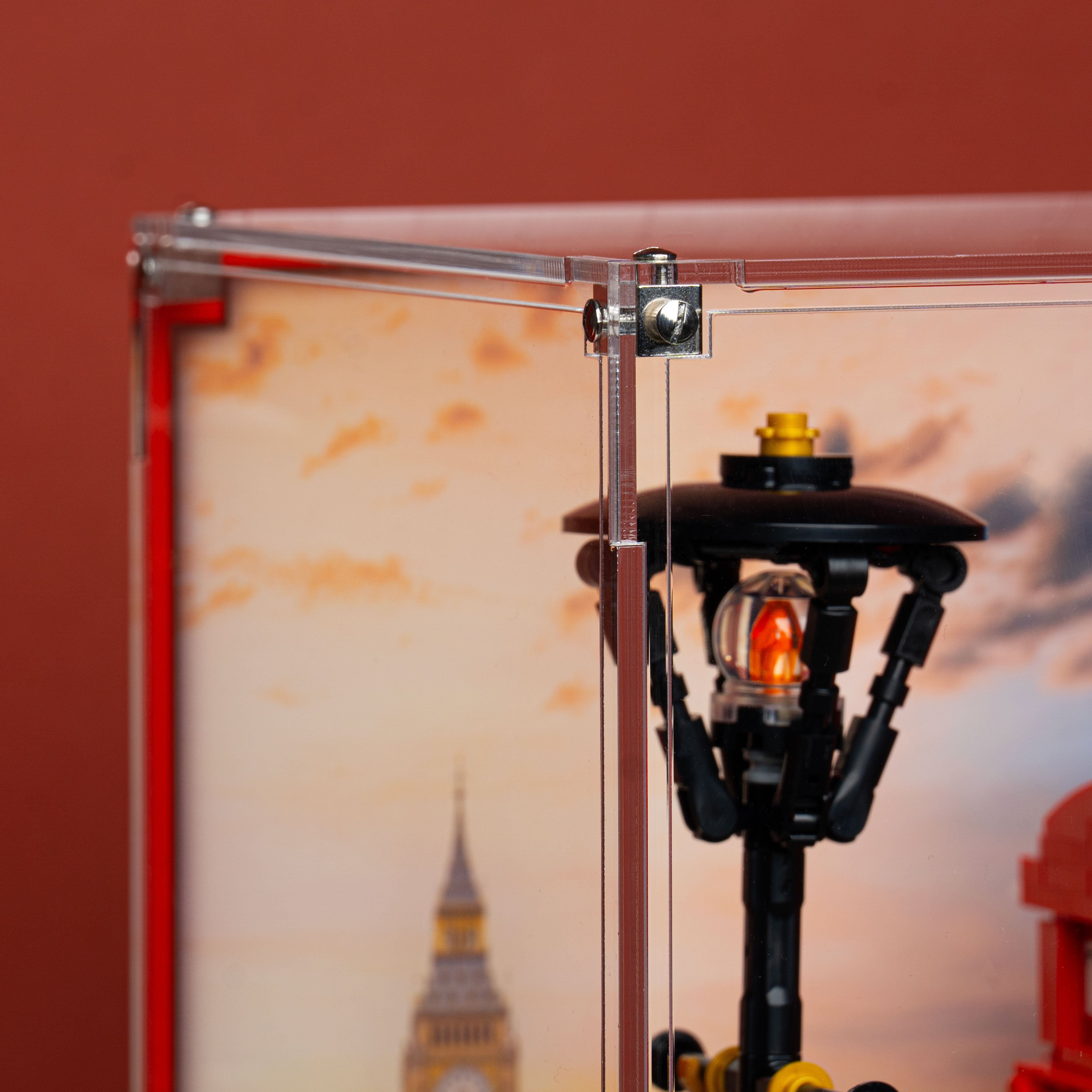 Display Case for LEGO® Ideas Red London Telephone Box (21347)
