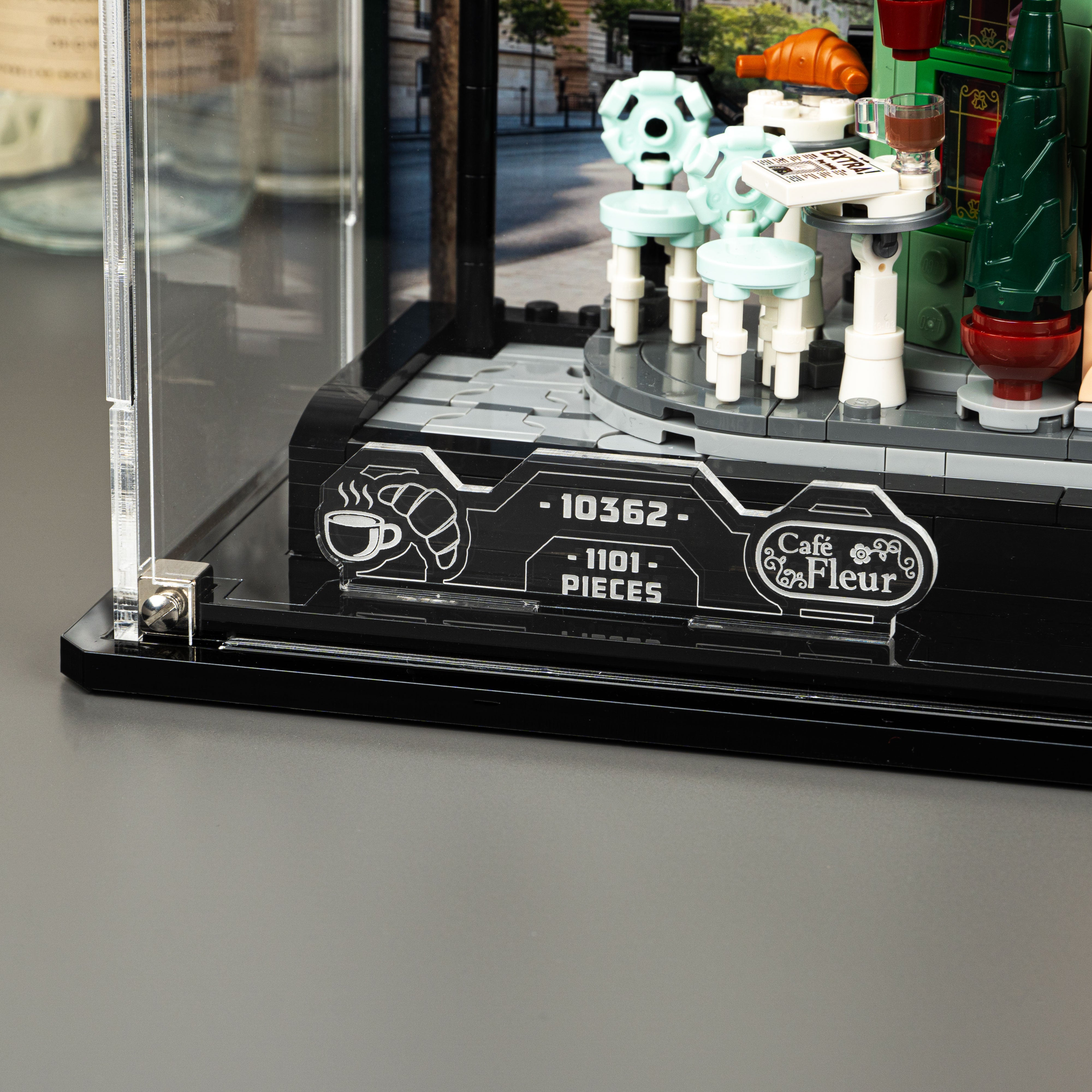 Display Case for LEGO® Icons: French Café (10362)