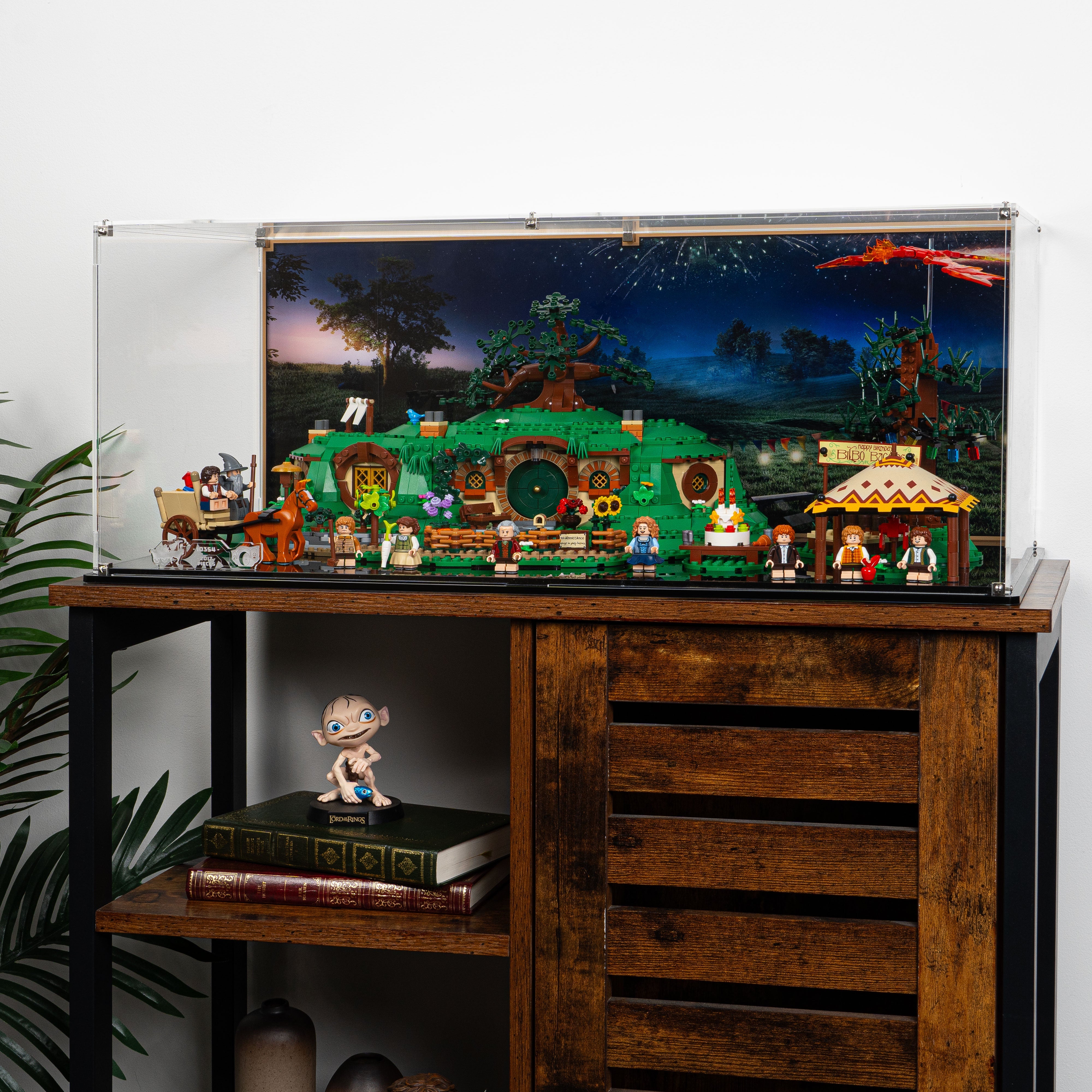 Display Case for LEGO® Icons: Lord of the Rings The Shire™ (10354)