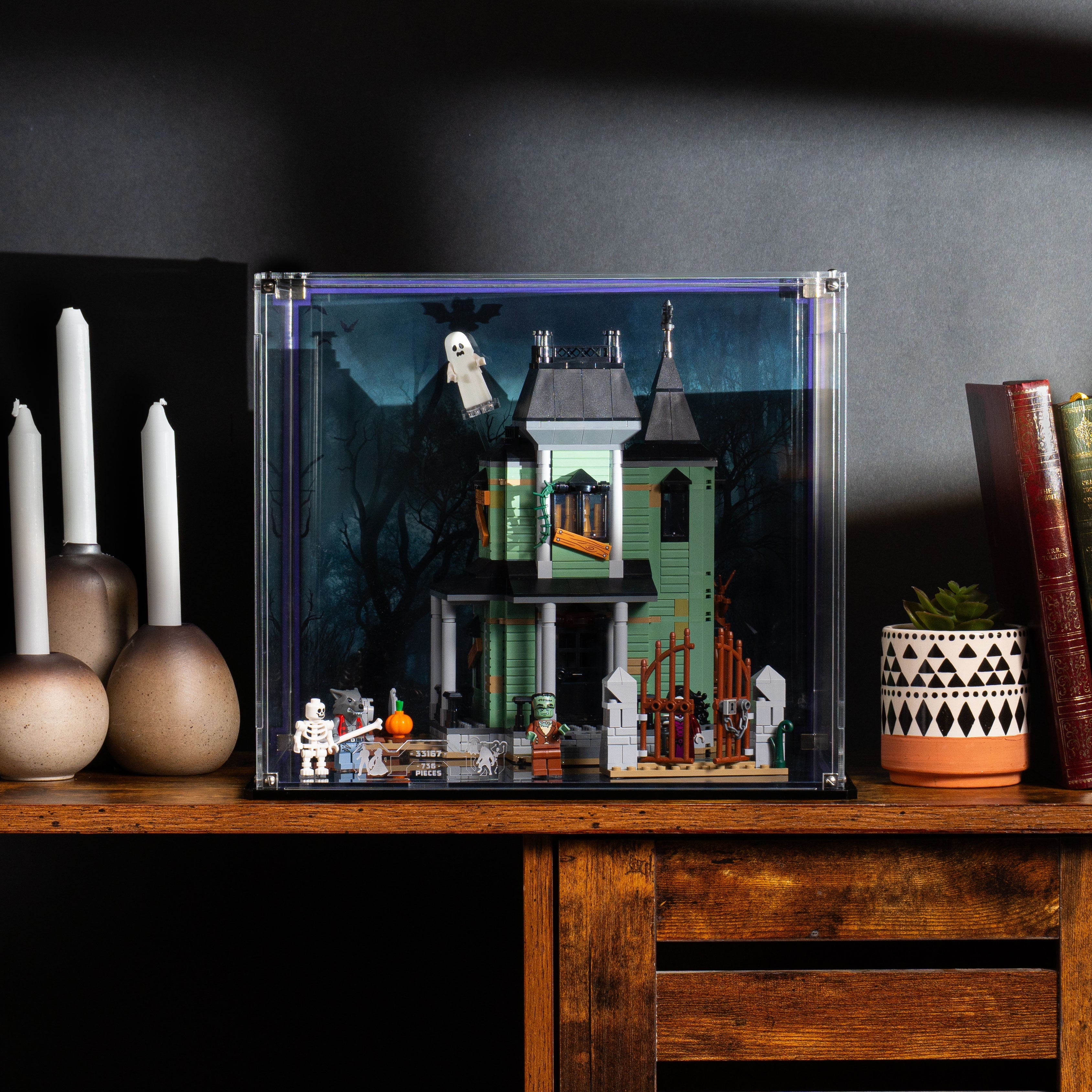 Display Case for LEGO® Creator: Haunted Mansion (31167)