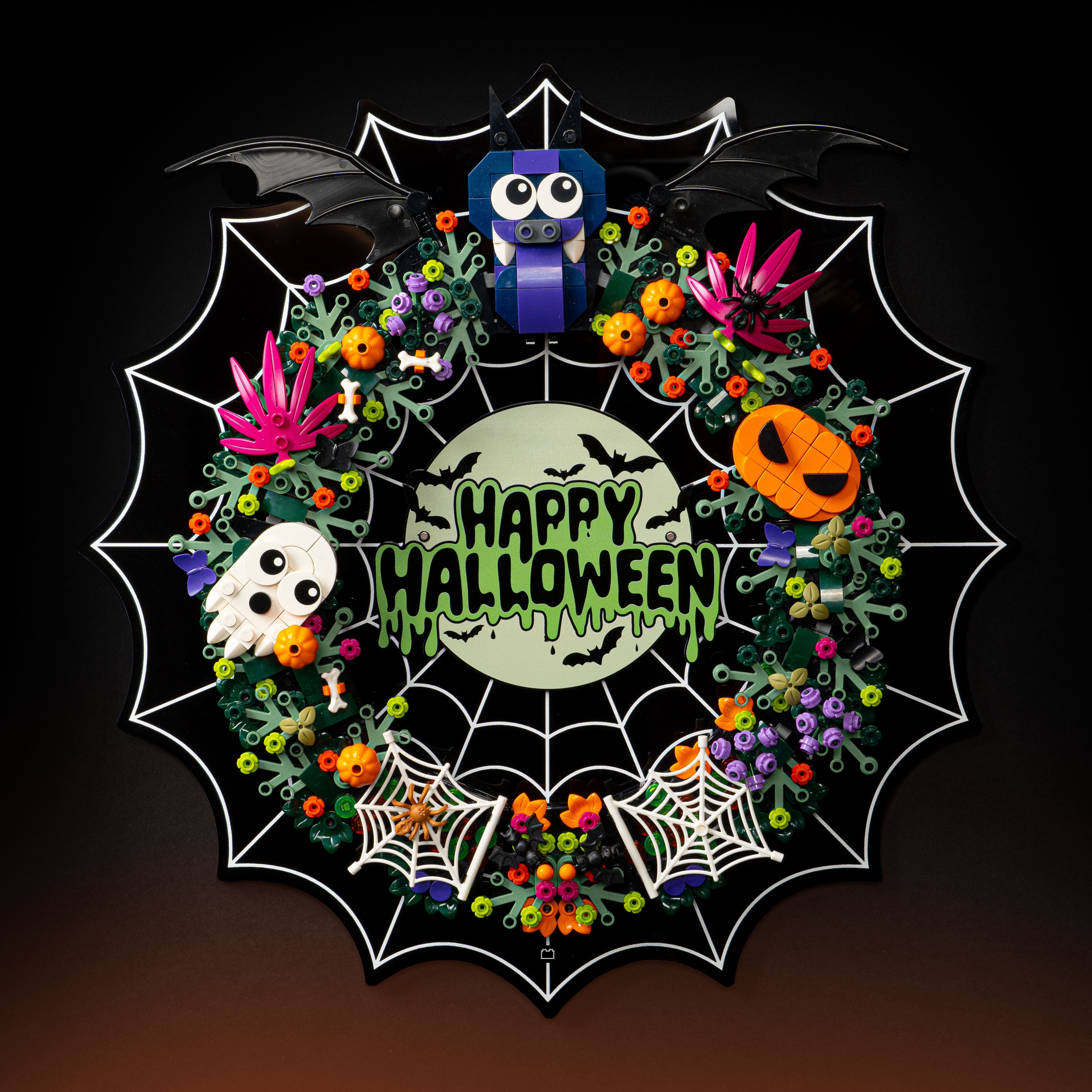Limited Edition Wall Mounted Display Stand for LEGO® Halloween Wreath (40825)