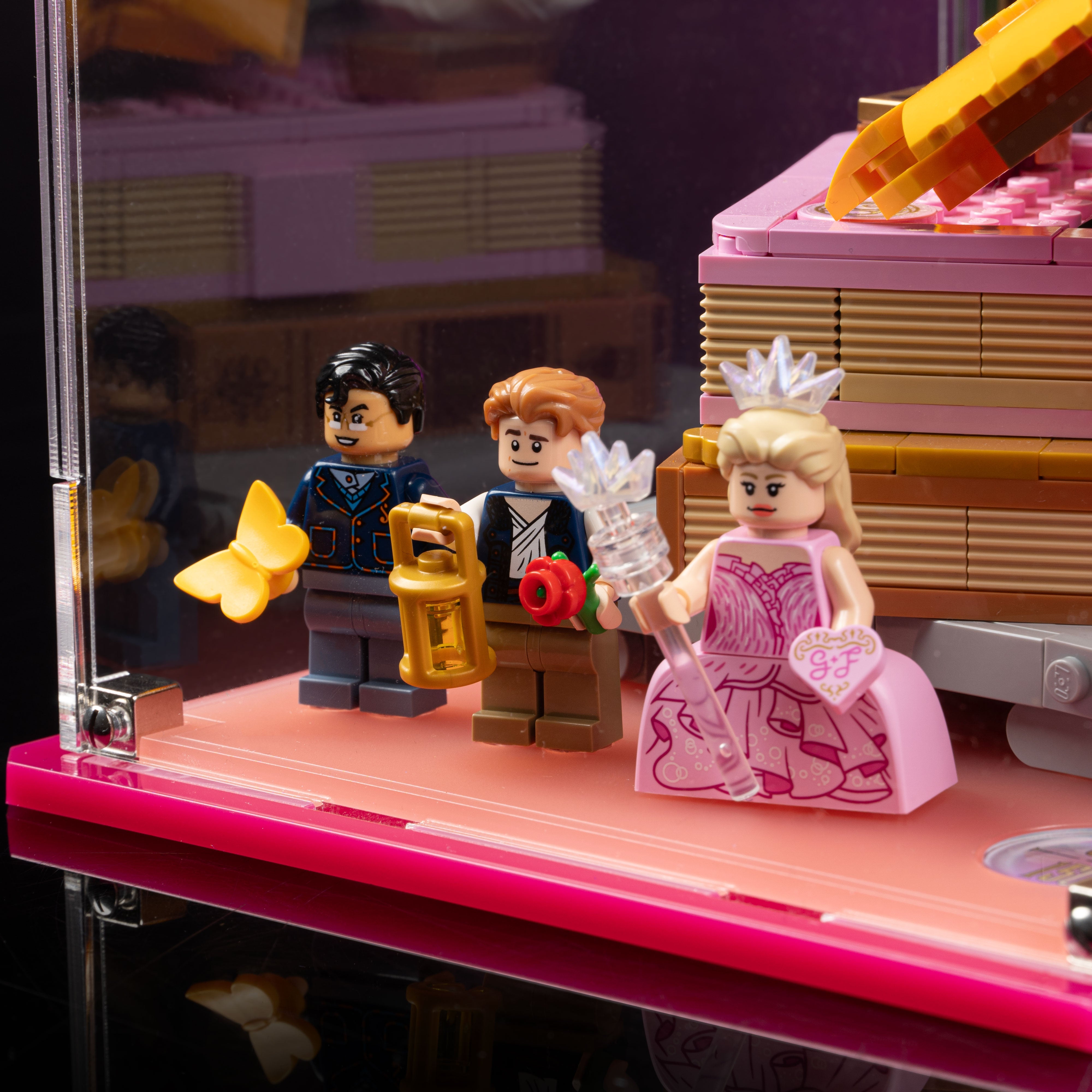 Limited Edition Display Case for LEGO® Wicked: Glinda and Elphaba Bookends (75691)
