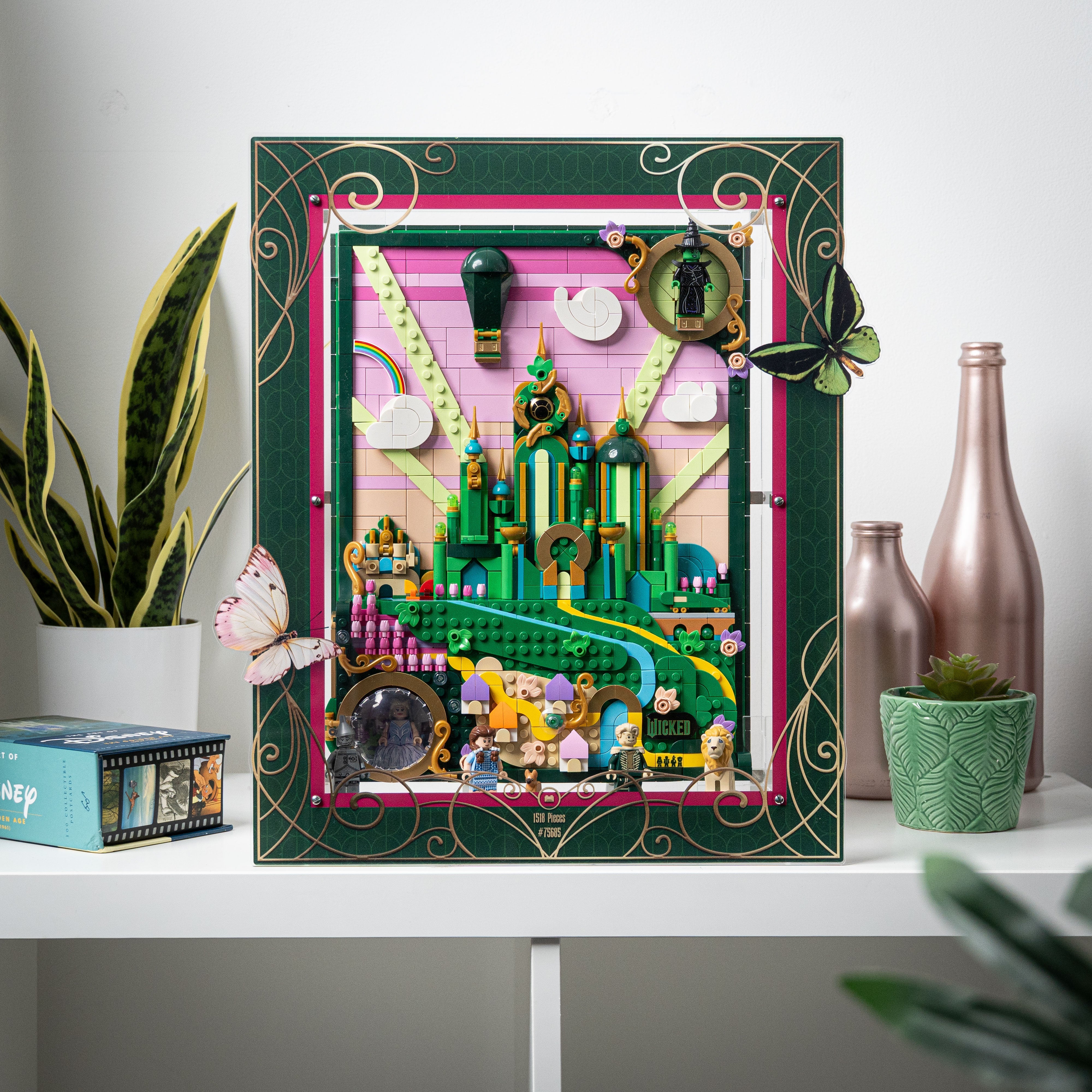 Wall Mounted Display Case for LEGO® Wicked: Emerald City Wall Art (75685)