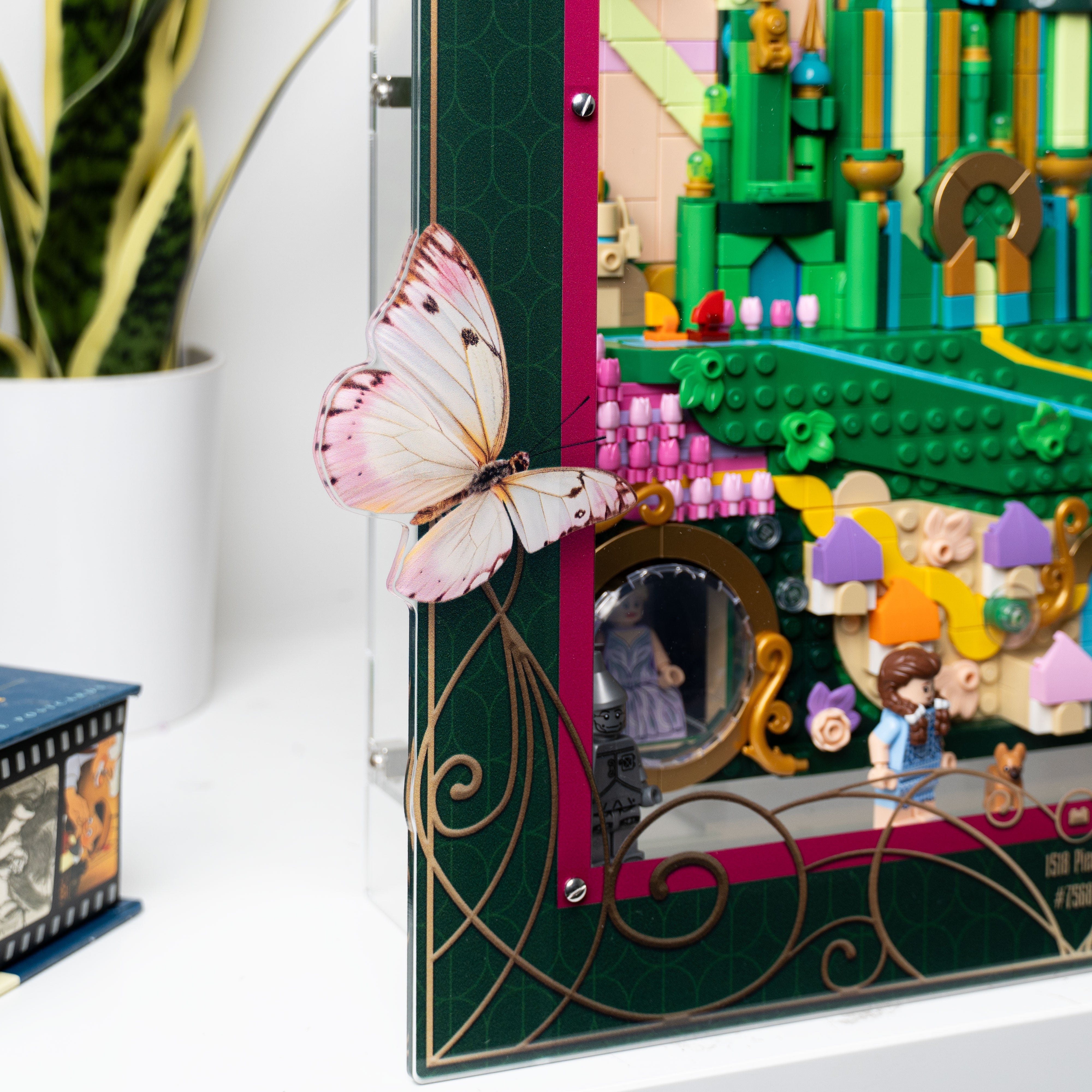 Wall Mounted Display Case for LEGO® Wicked: Emerald City Wall Art (75685)