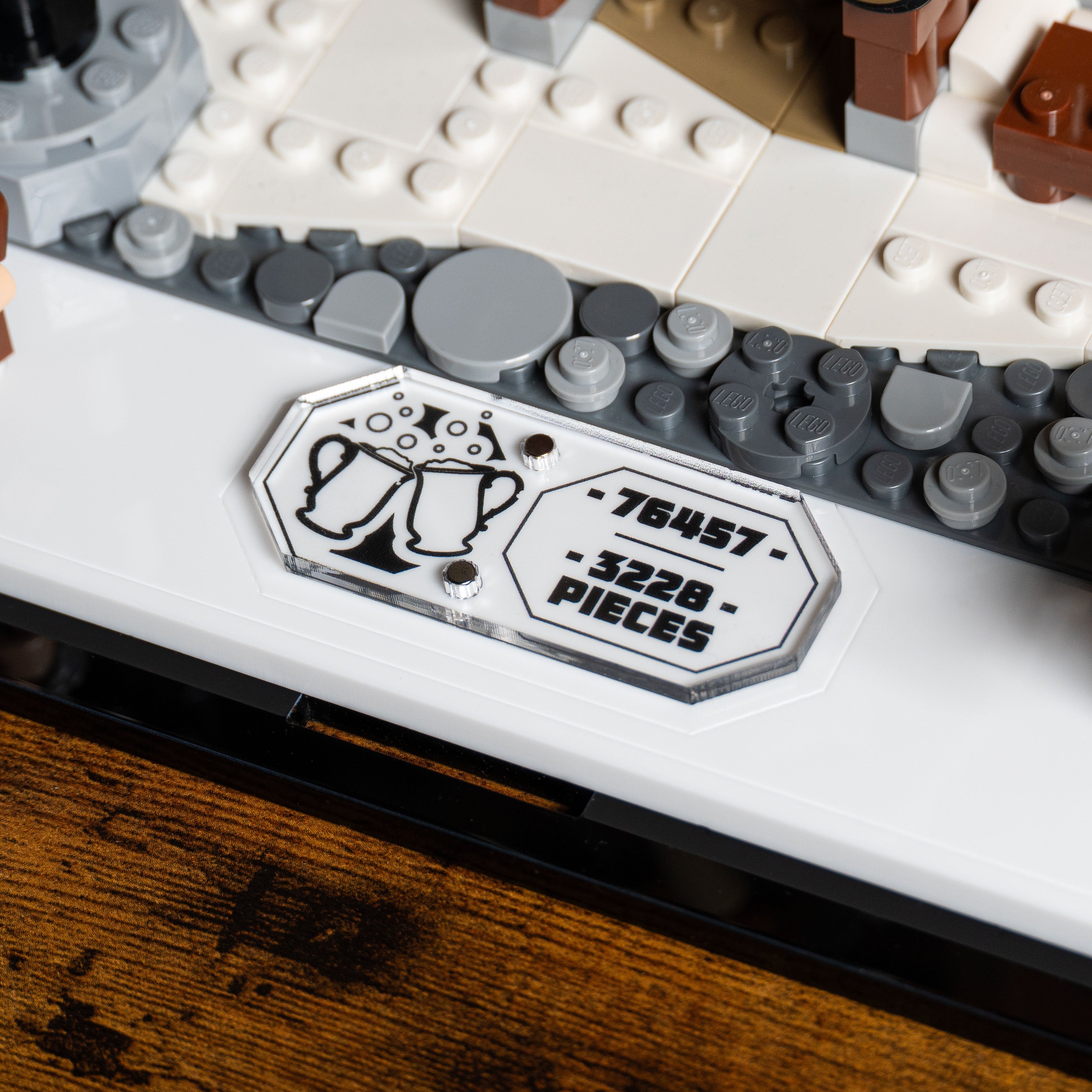 Display Case for LEGO® Harry Potter: Hogsmeade™ Village – Collectors' Edition (76457)