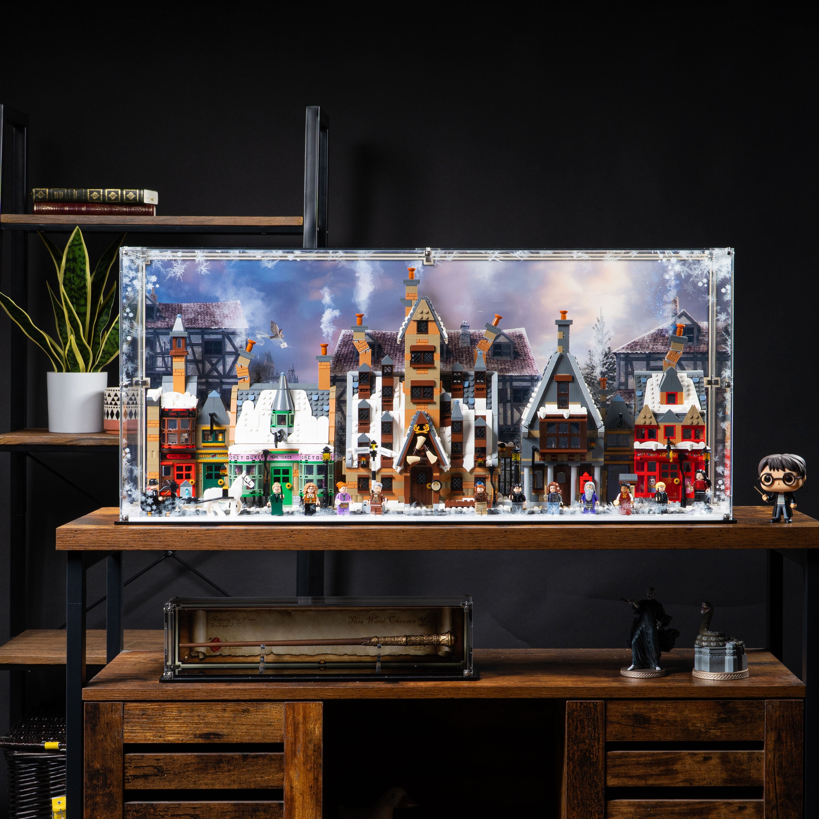 Display Case for LEGO® Harry Potter: Hogsmeade™ Village – Collectors' Edition (76457)