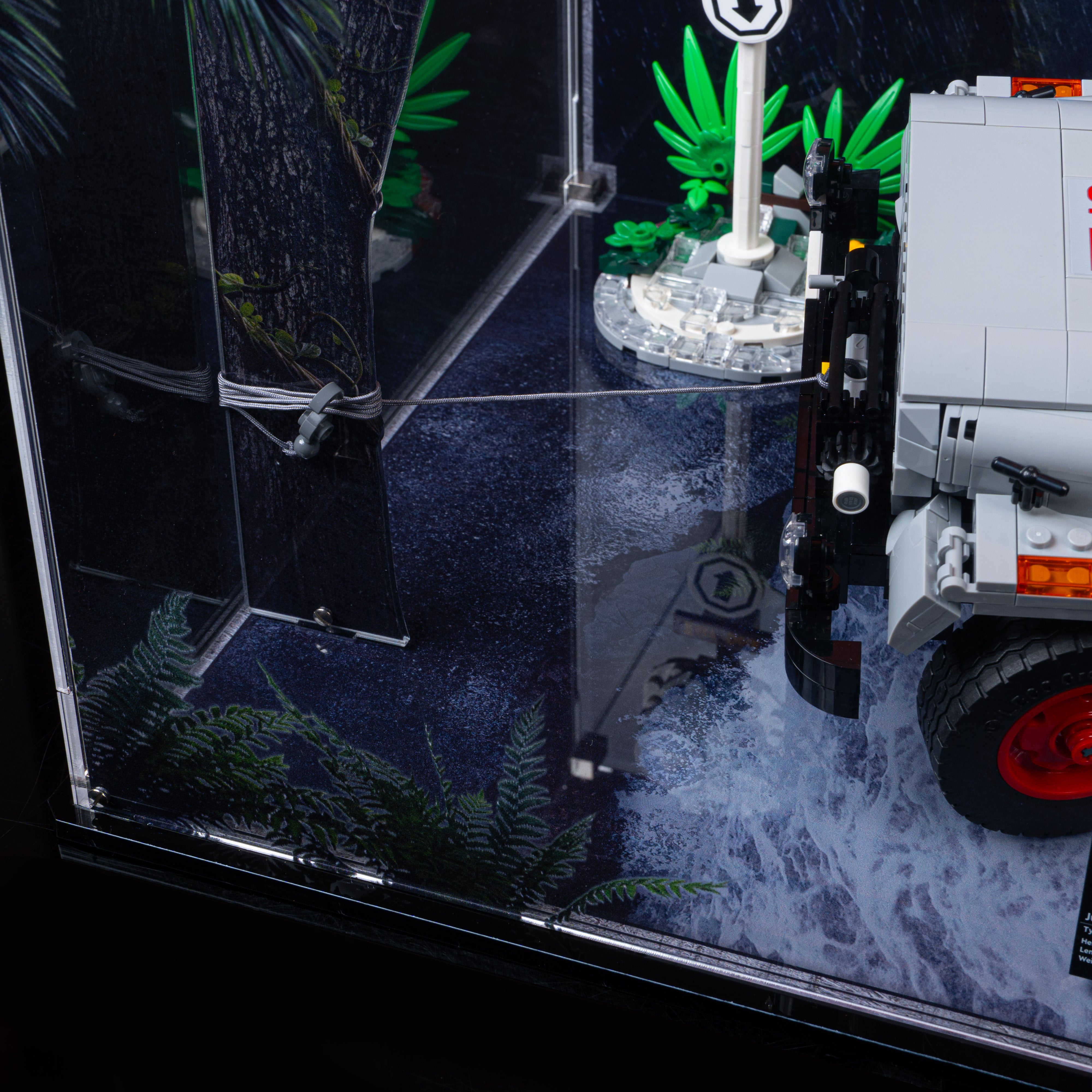 Limited Edition Display Case for LEGO® Jurassic Park Jeep® Wrangler (77984)