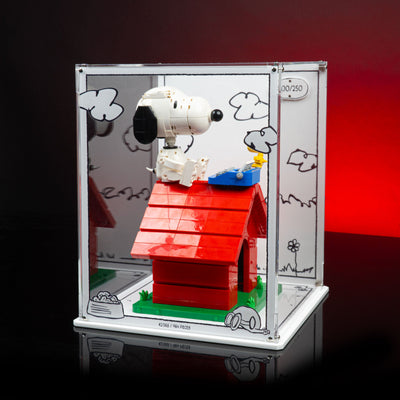 Limited Edition Display Case for LEGO® Ideas: Peanuts: Snoopy's Doghouse (21368)
