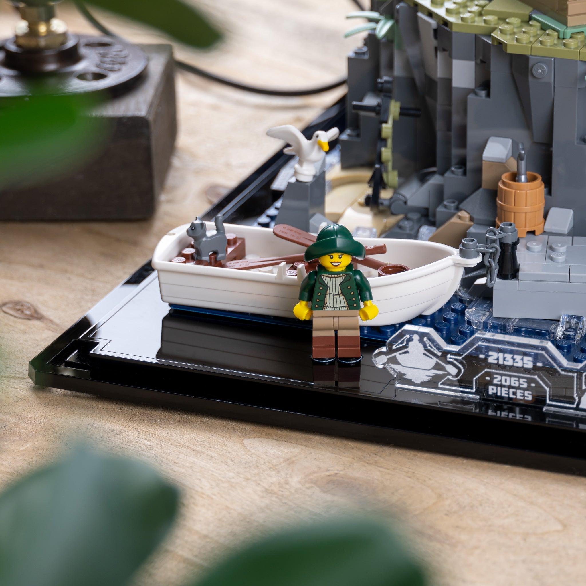 Display Case for LEGO® Ideas: Motorised Lighthouse (21335)