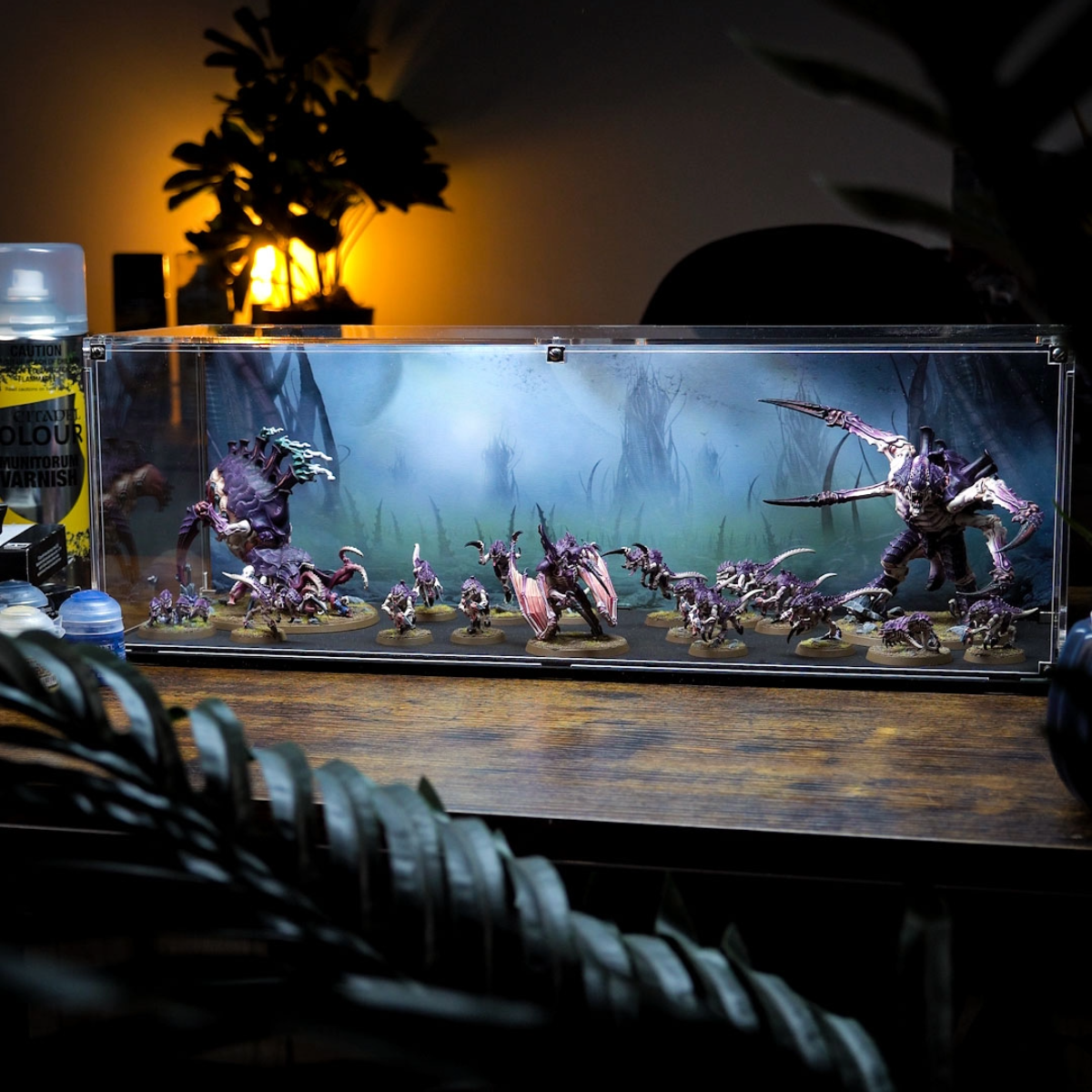 Display Case for Warhammer® Army with The Great Devourer Background