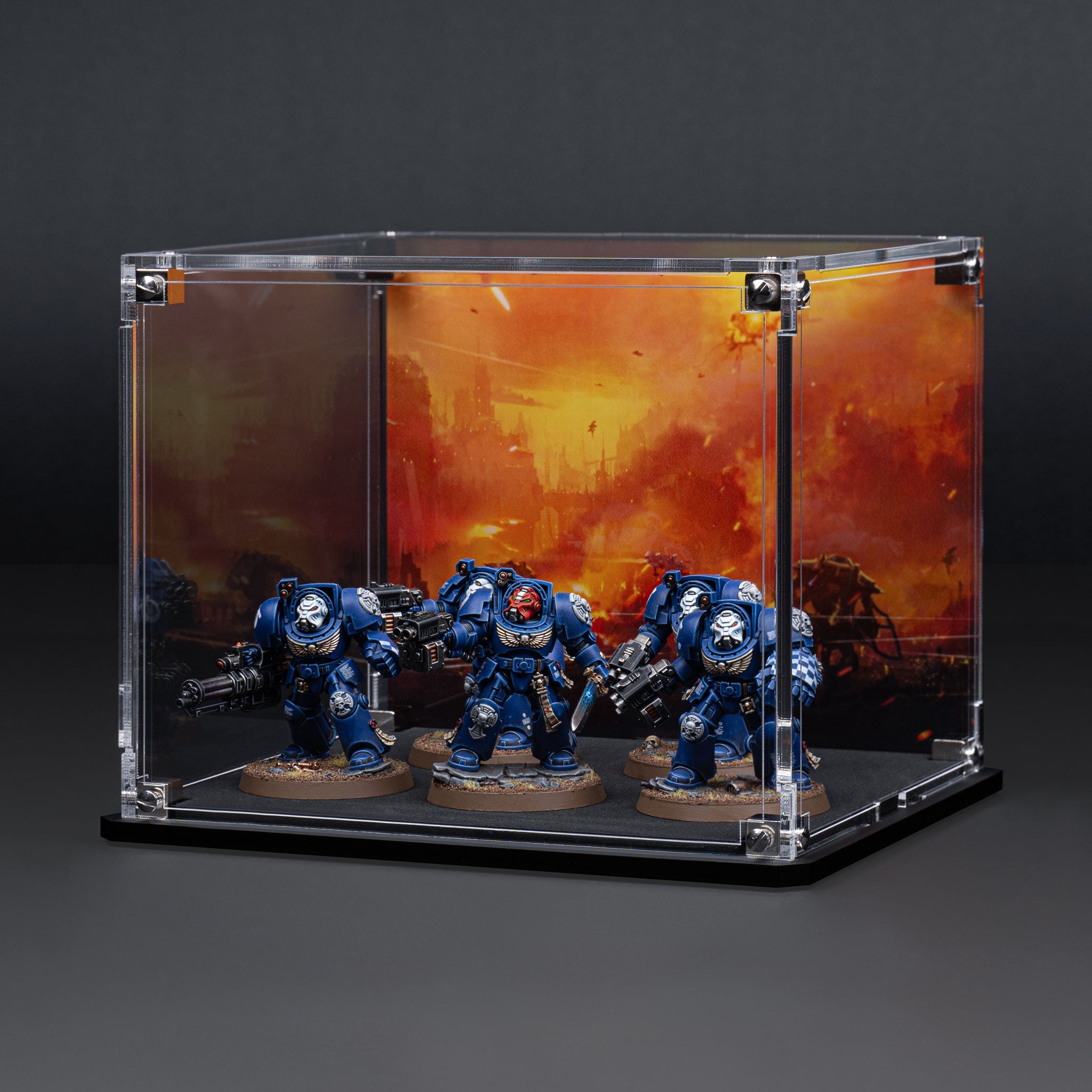 Display Case for Warhammer® Squad with Endless War Background