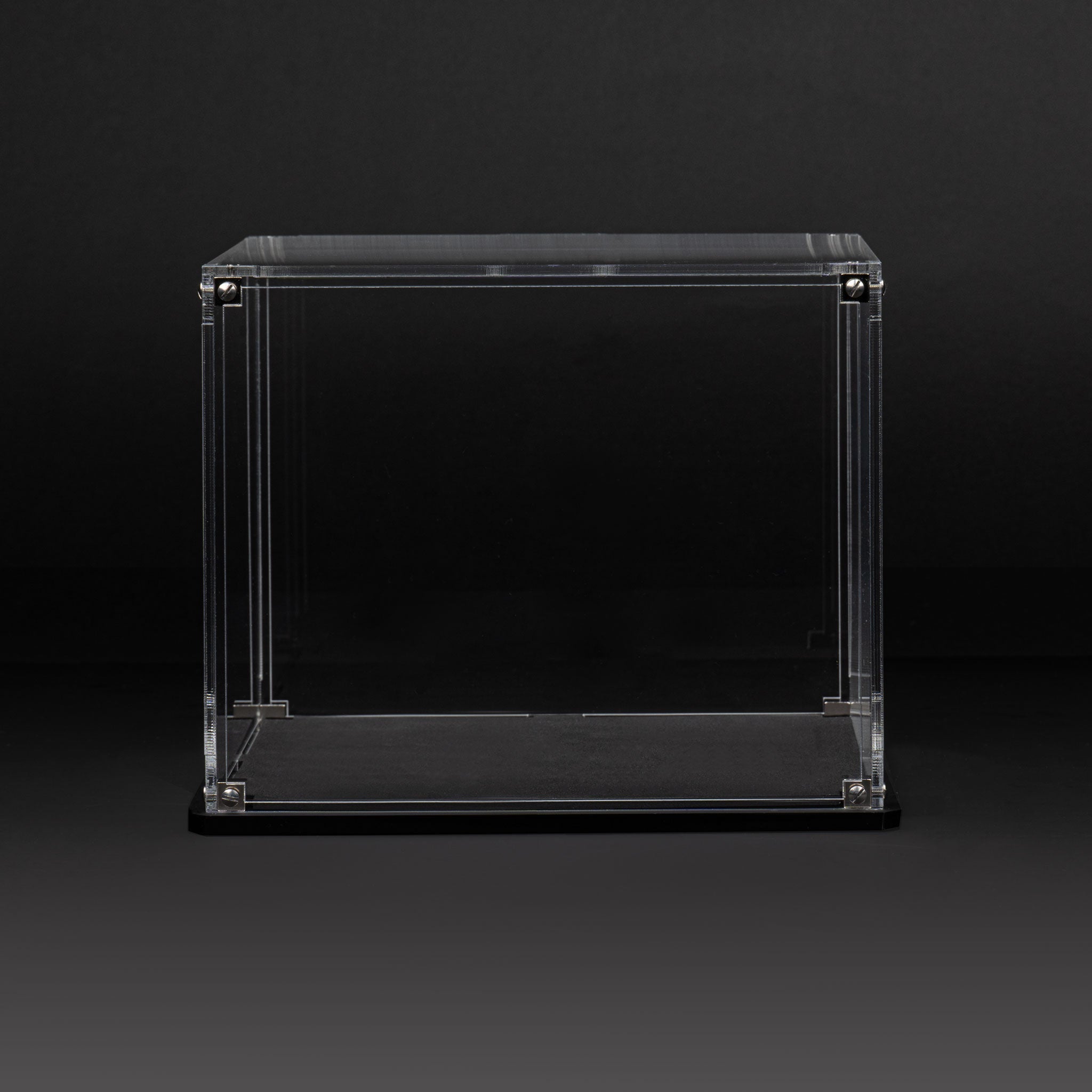 Oversized Miniature Display Case for Warhammer® with Clear Background