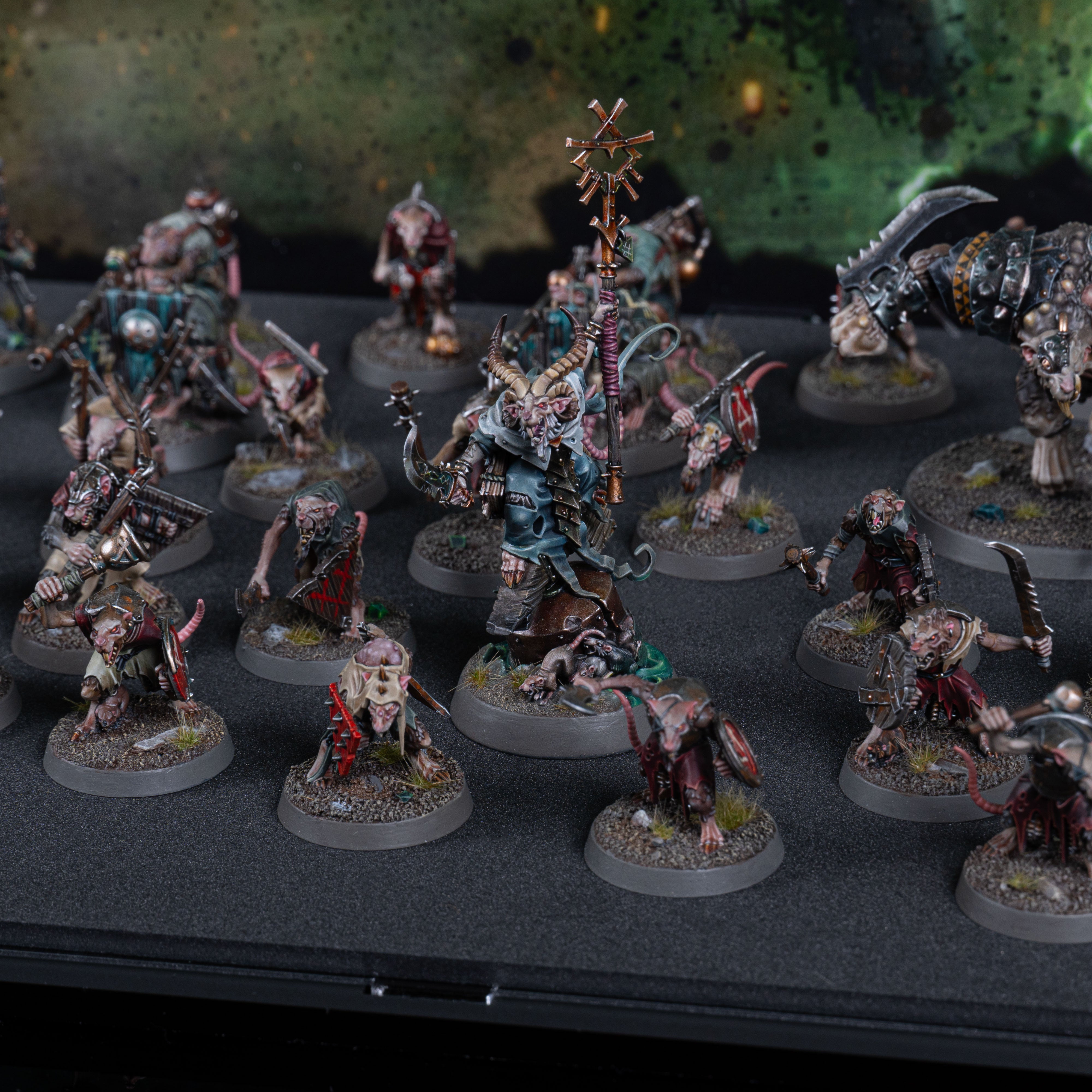 Limited Edition Display Case for Warhammer® Age of Sigmar: Skaventide - Skaven Army