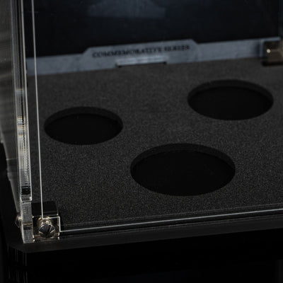 Display Case for Warhammer®+ Imperial Agents - Inquisitor Ostramandeus