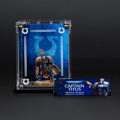 Display Case for Warhammer® 40,000 Captain Titus