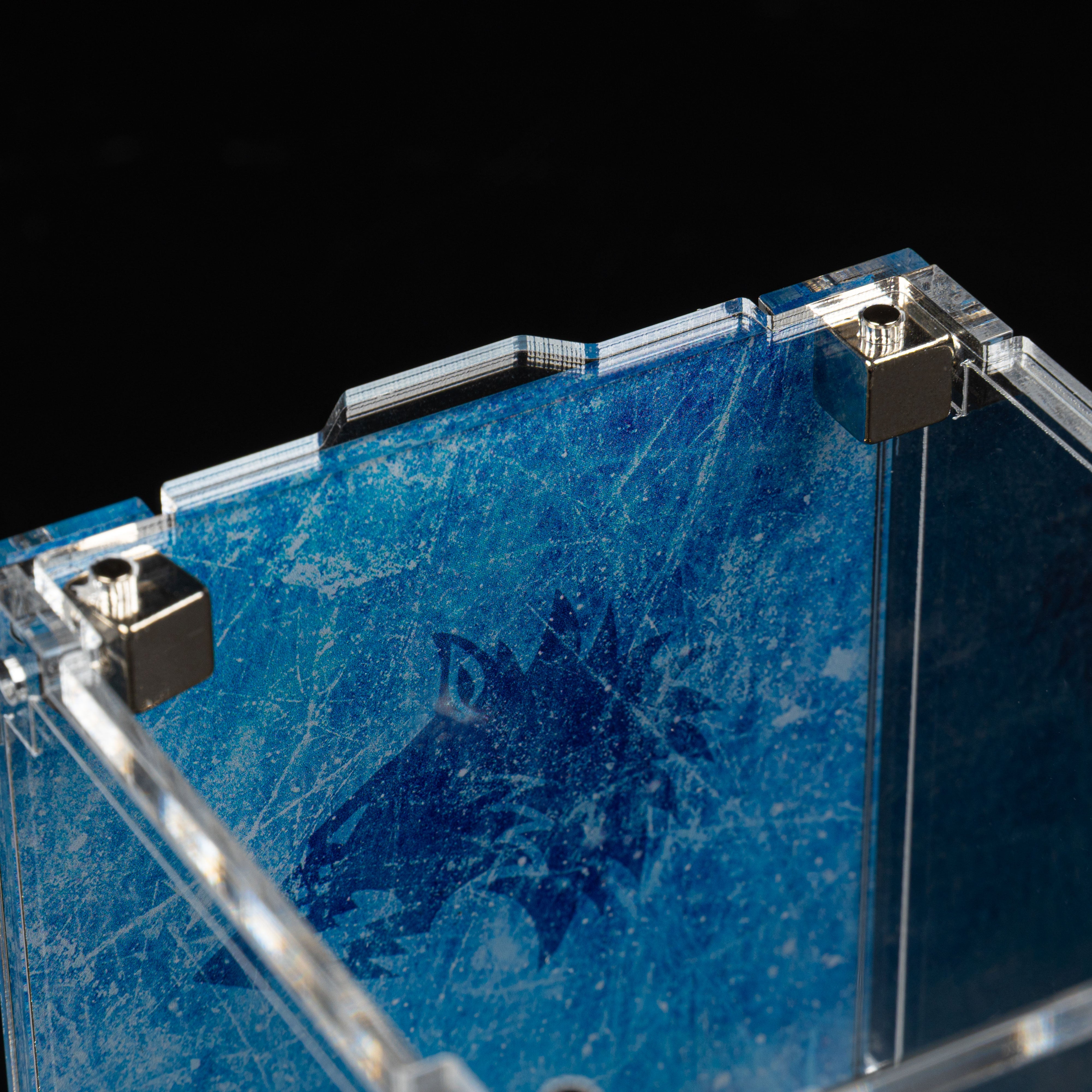 Display Case for Warhammer® 40,000 Logan Grimnar