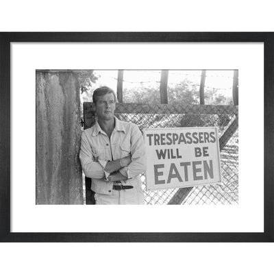James Bond Live And Let Die Photo Framed Art Print - By King & McGaw