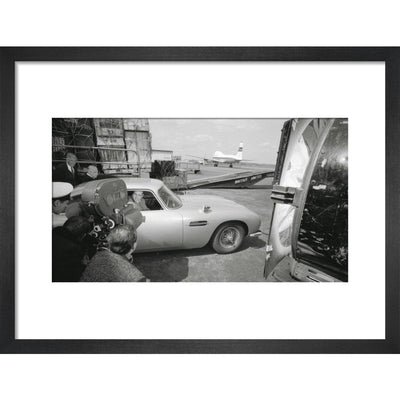 James Bond Goldfinger DB5 Framed Art Print - By King & McGaw